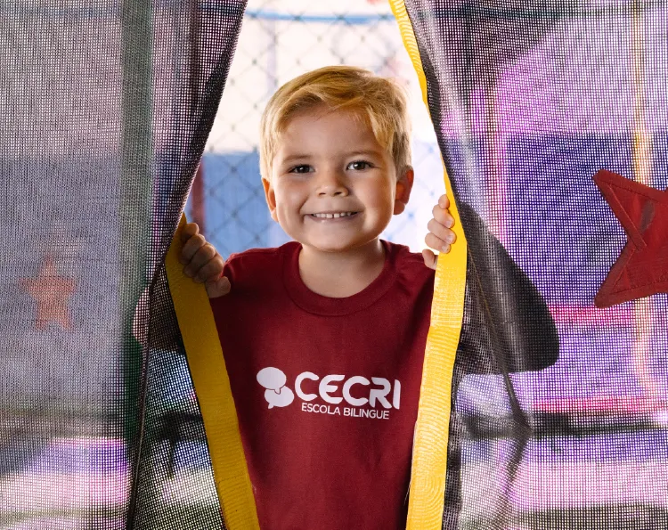 Aluno da educação infantil do CECRI Escola Bilíngue